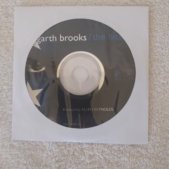 Garth Brooks The Hits CD Only Pre-Owned Tested Working Some Scratches Good Cd - Picture 4 of 4